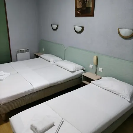 Hotel Saint Jean Baptiste Lurdy