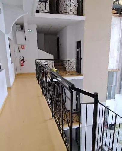 Saint Jean Baptiste Отель Лурд